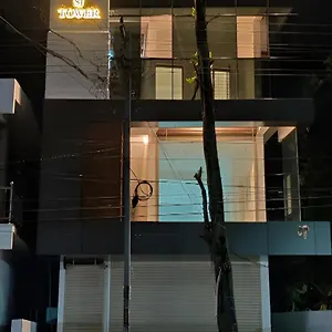 spacious-2bhk-near-airport.hotels-alappuzha.com/