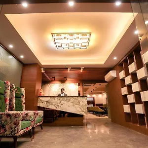 the-olivia.hotels-varanasi.com/
