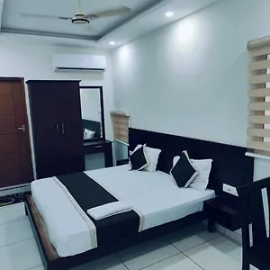 Grace Tourist Capsule hotel