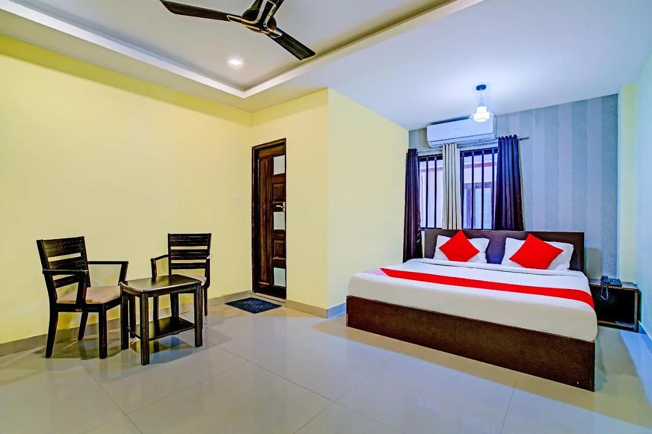 Oyo Flagship 77876 Amigo Suites India